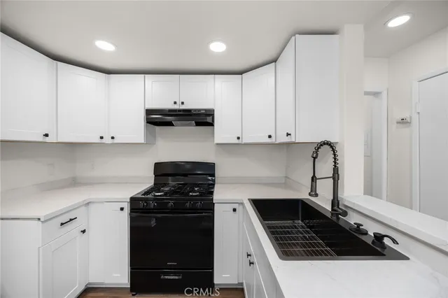 $280,000 | 600 West 3rd Street, Unit B205, Santa Ana, CA 92701