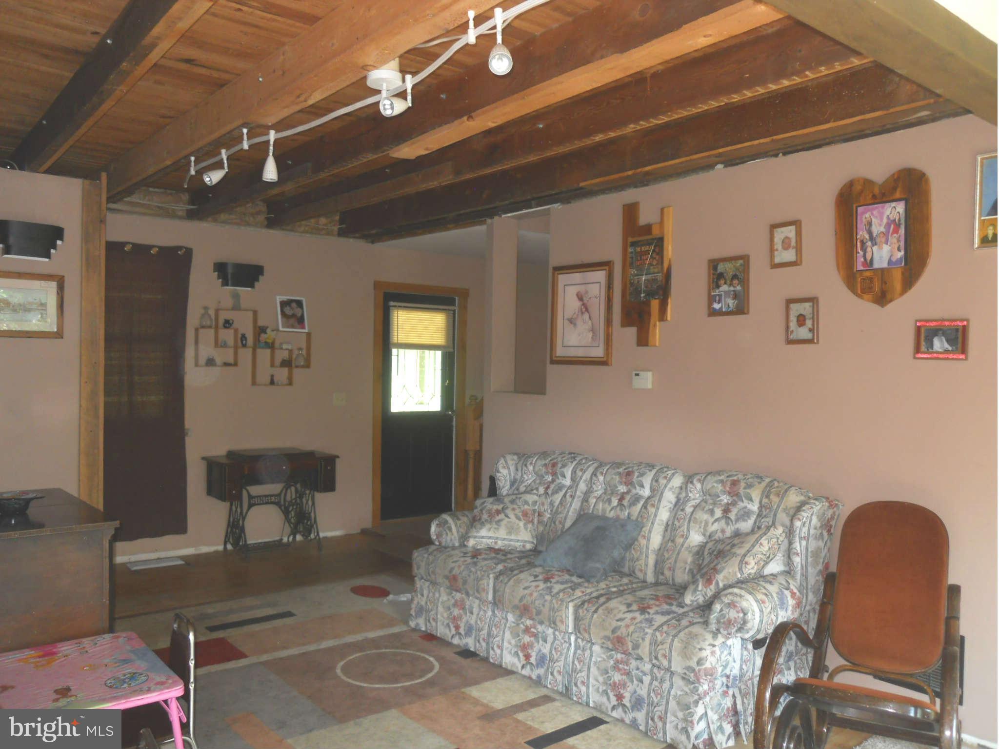 1517 Brehm Road Westminster, MD 21157 - Photo 9 of 15 Family Room
