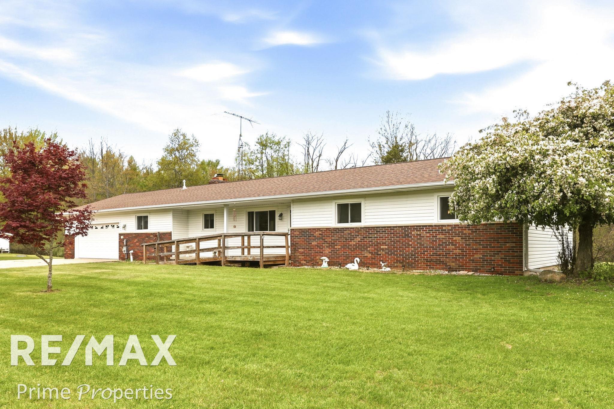 4301 Curtis Road Birch Run, MI 48415 - Photo 3 of 59 50208296-bd319f2a-5a37-4d59-b58f-1b482d328d9f.JPG