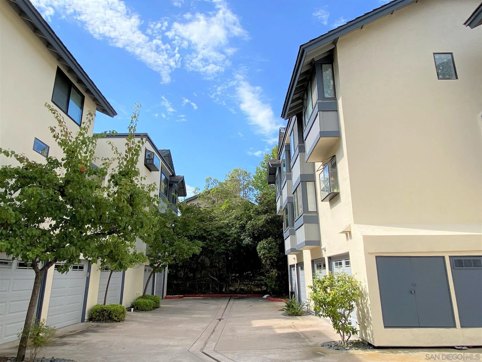 3195 Morning Way La Jolla, CA 92037 - Photo 16 of 18 a view of a building