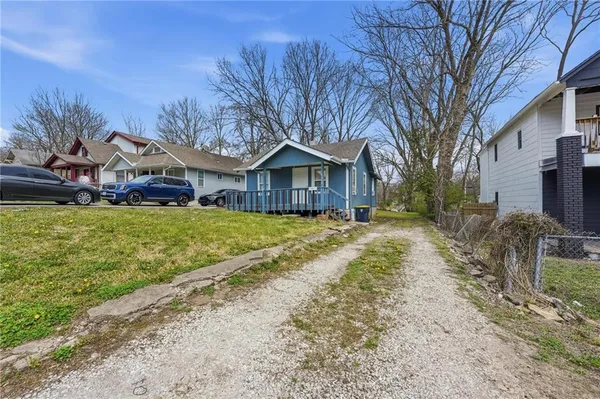 $89,000 | 6915 Agnes Avenue, Kansas City, MO 64132