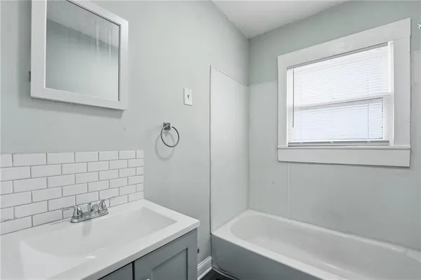 $89,000 | 6915 Agnes Avenue, Kansas City, MO 64132