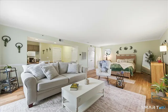 $209,000 | 611 Old Pond Lane, Unit 611, Norwich, CT 06360