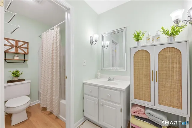 $209,000 | 611 Old Pond Lane, Unit 611, Norwich, CT 06360