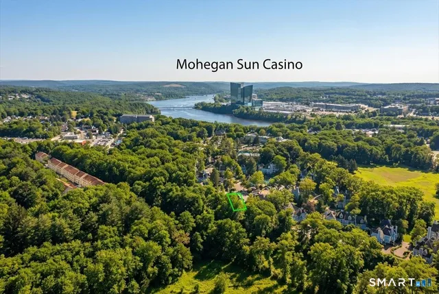 $209,000 | 611 Old Pond Lane, Unit 611, Norwich, CT 06360