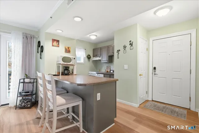 $209,000 | 611 Old Pond Lane, Unit 611, Norwich, CT 06360