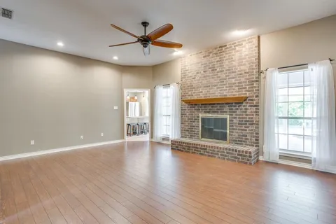 $435,000 | 425 Hillside Drive, Aledo, TX 76008