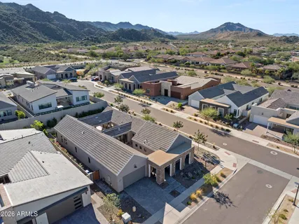 $965,000 | 713 East Kachina Trail, Phoenix, AZ 85042