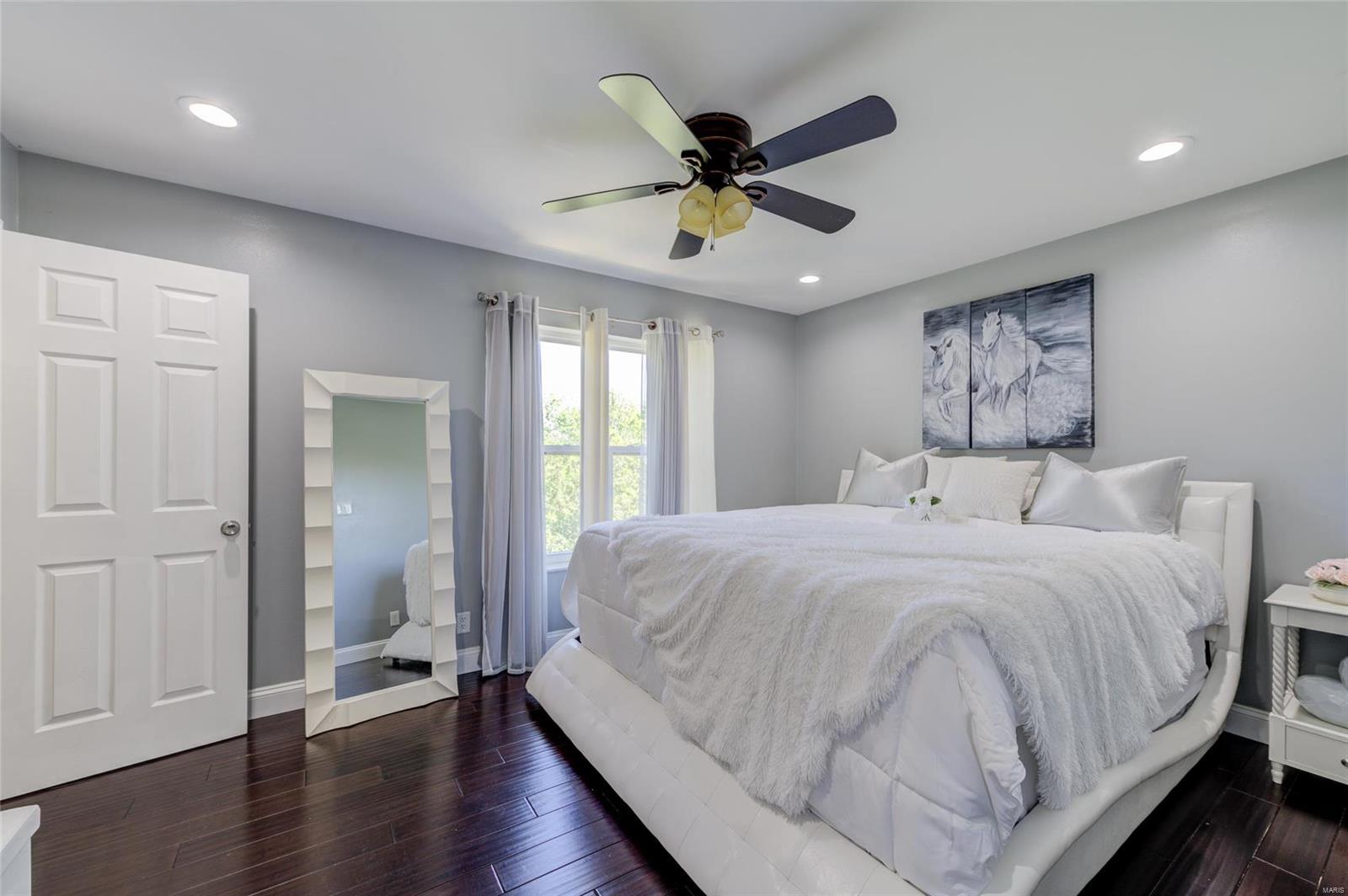 4422 Pegasus Drive St. Louis, MO 63129 - Photo 14 of 28