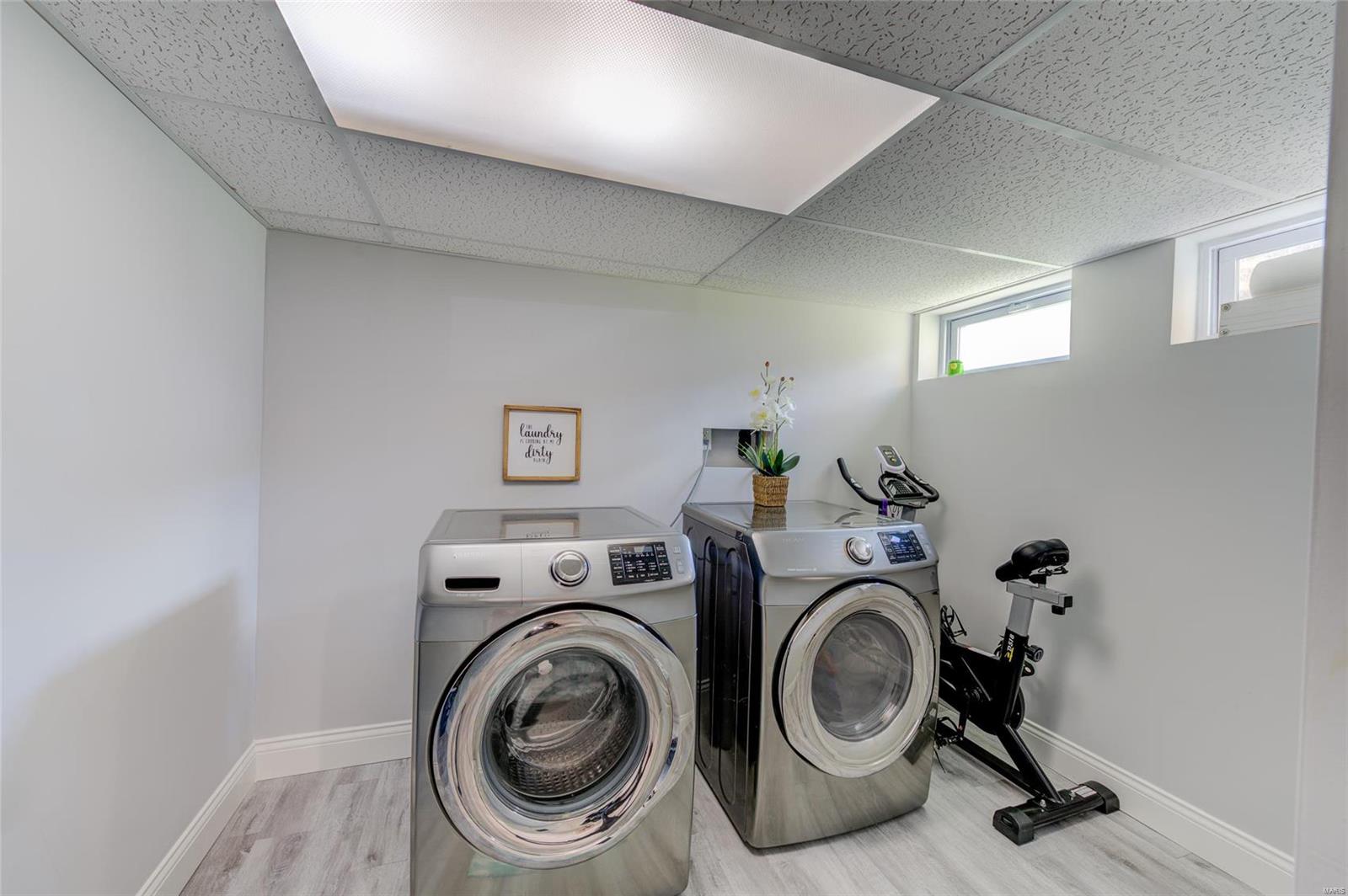 4422 Pegasus Drive St. Louis, MO 63129 - Photo 23 of 28