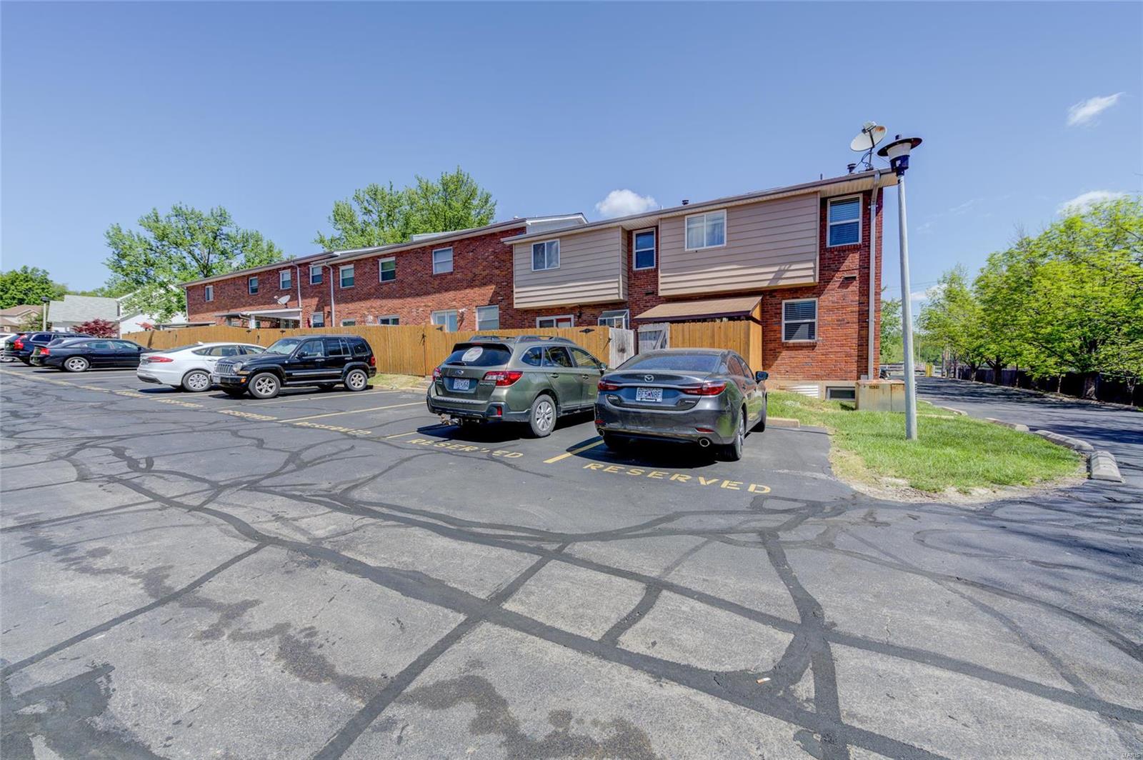 4422 Pegasus Drive St. Louis, MO 63129 - Photo 25 of 28