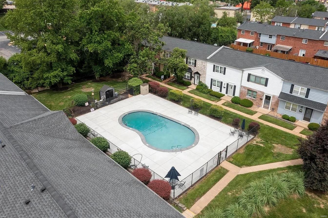 4422 Pegasus Drive St. Louis, MO 63129 - Photo 27 of 28