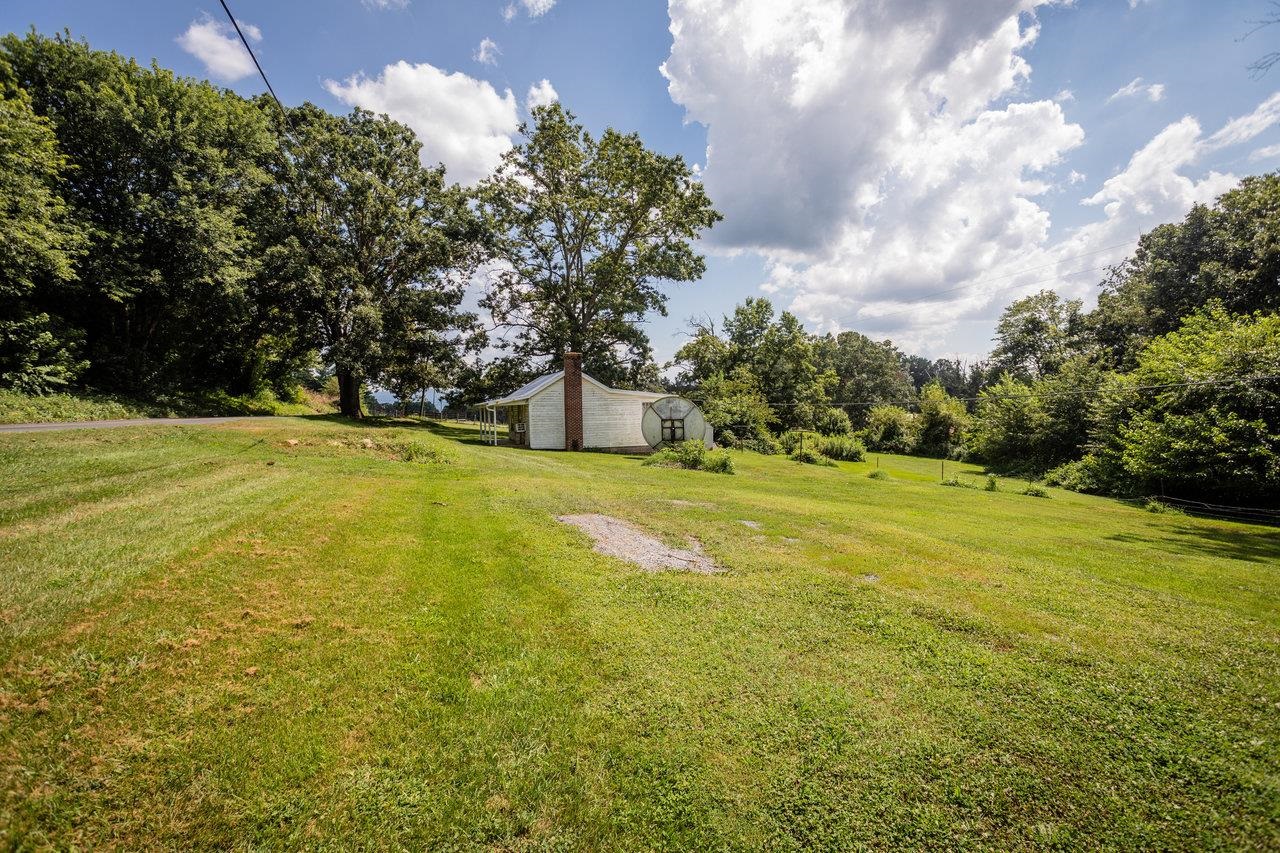1557 Rinacas Corner Road Shenandoah, VA 22849 - Photo 13 of 32 a view of an ocean from a yard