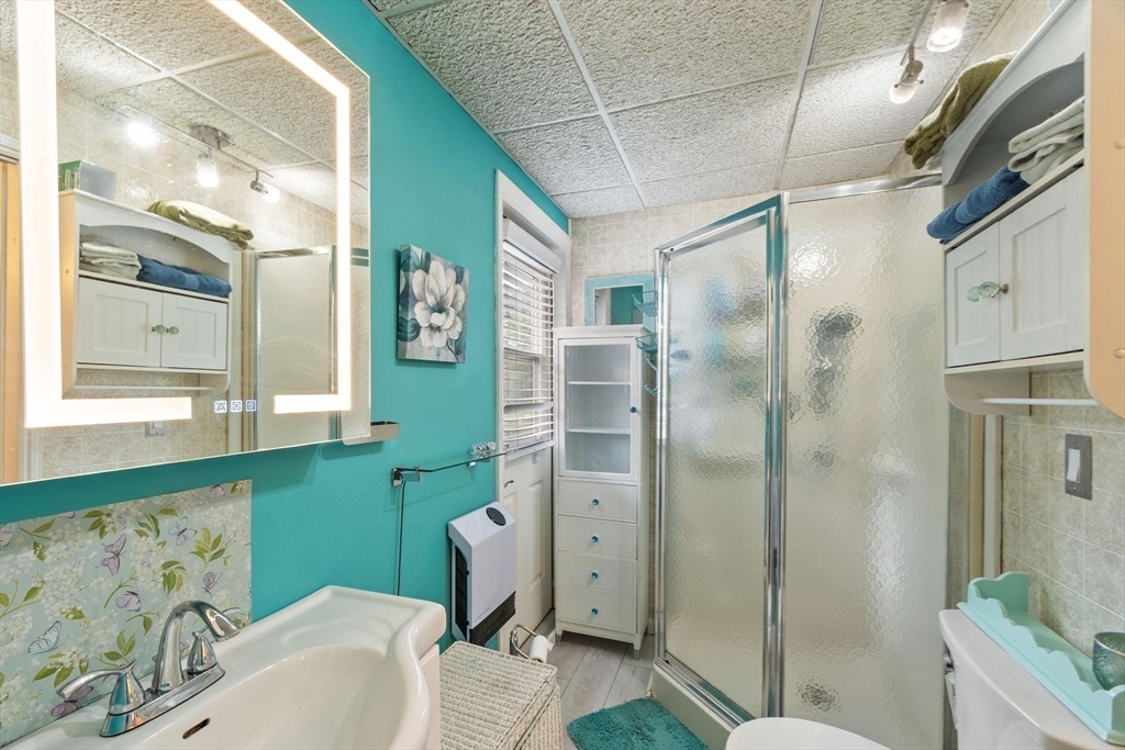 75 Maple Road Tewksbury, MA 01876 - Photo 15 of 40 Gallery Image 15
