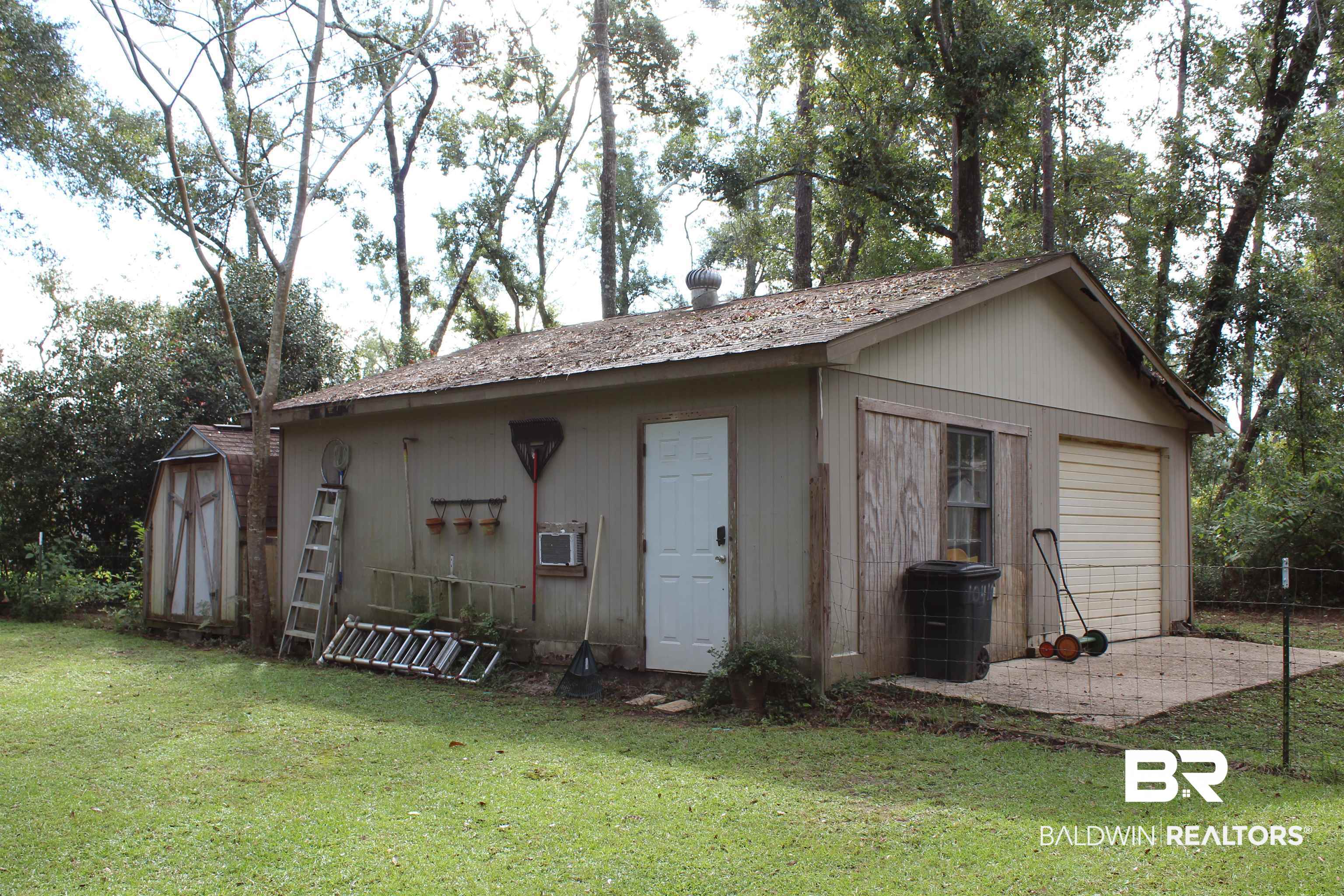 10410 Longview Drive Foley, AL 36535 - Photo 6 of 15 Workshop