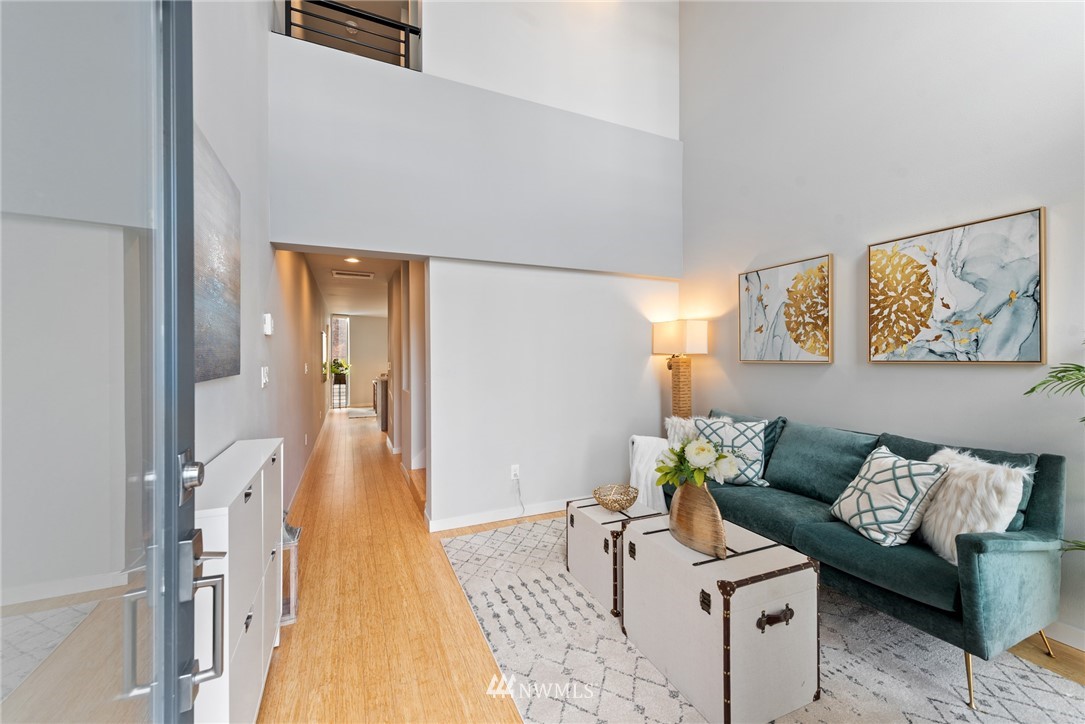 985 North 45th Street Seattle, WA 98103 - Photo 2 of 27