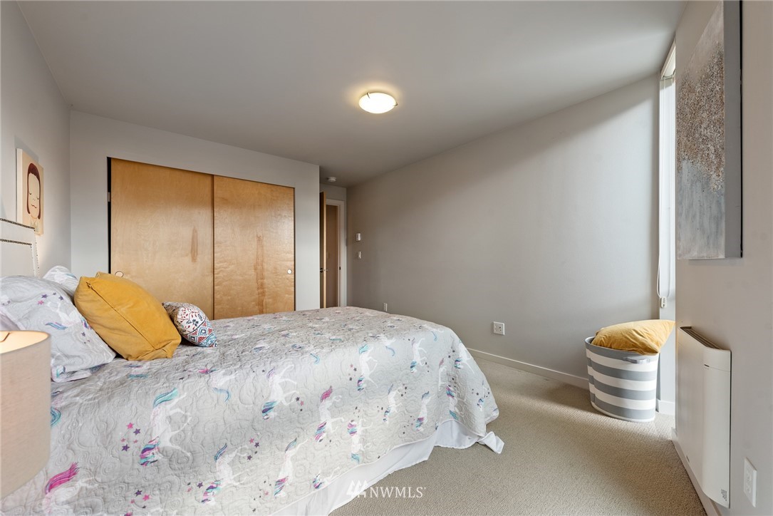 985 North 45th Street Seattle, WA 98103 - Photo 11 of 27