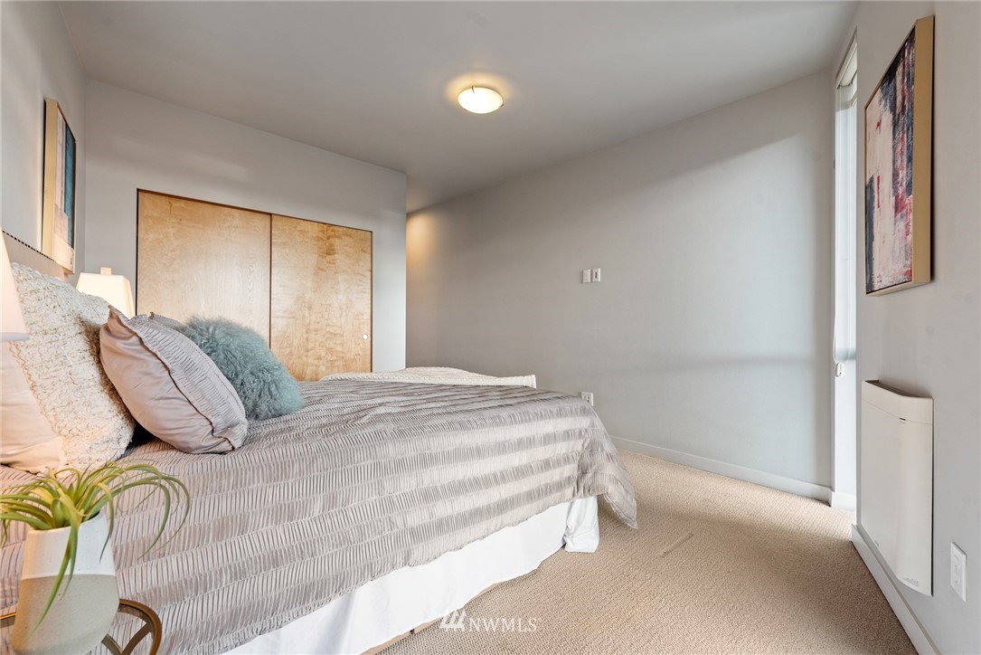 985 North 45th Street Seattle, WA 98103 - Photo 14 of 27