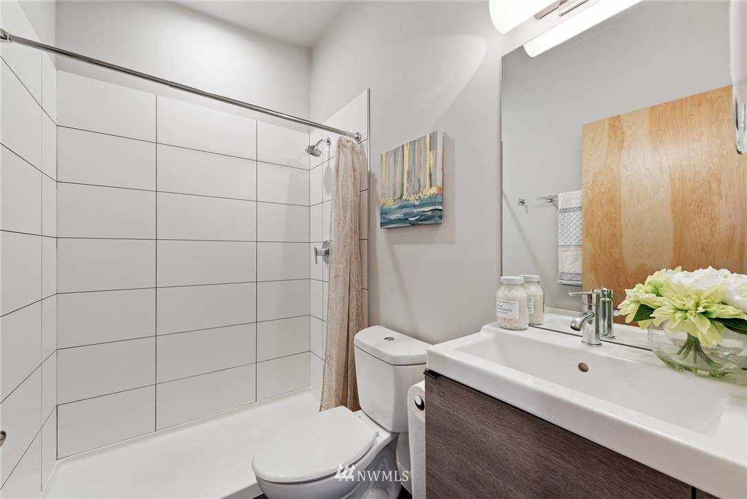 985 North 45th Street Seattle, WA 98103 - Photo 16 of 27