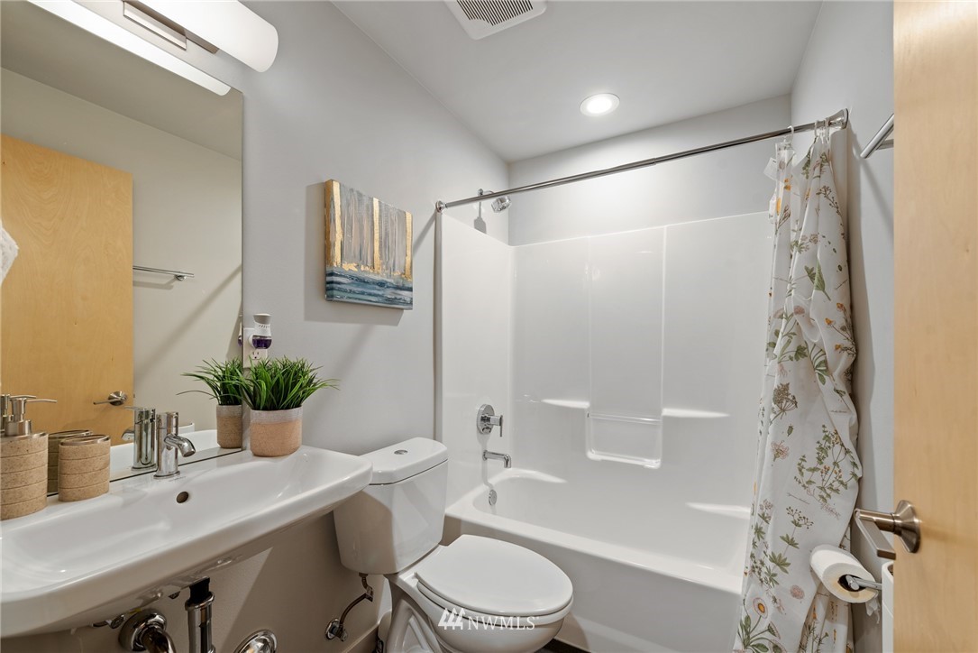 985 North 45th Street Seattle, WA 98103 - Photo 21 of 27