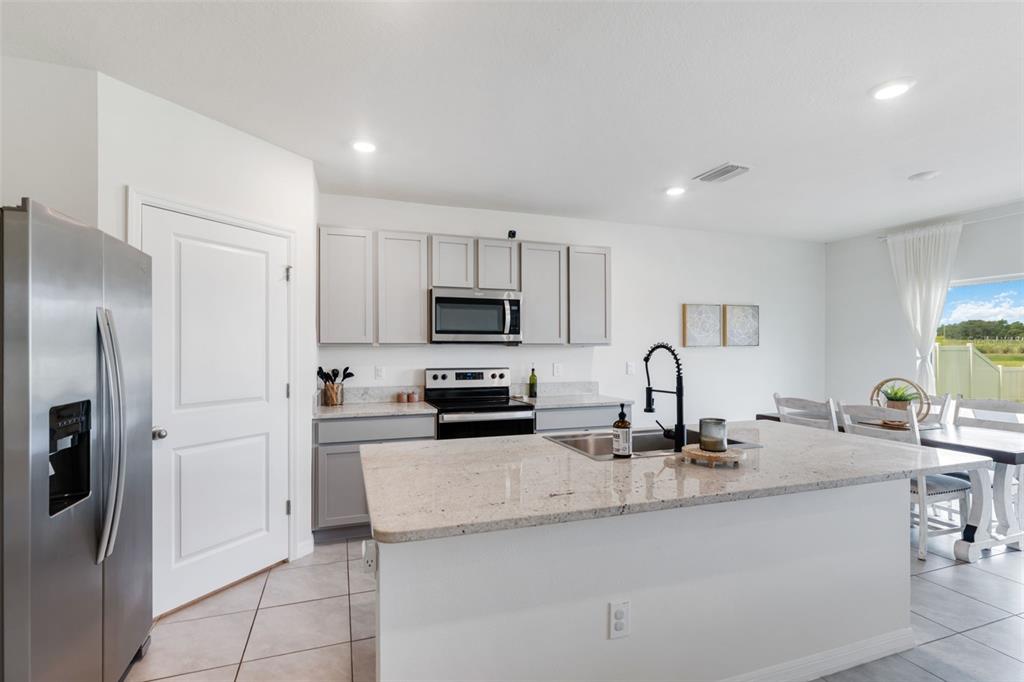 30935 Penny Surf Loop Wesley Chapel, FL 33545 - Photo 14 of 43