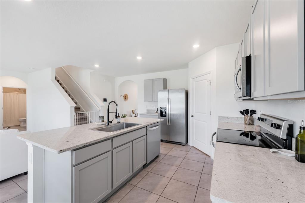 30935 Penny Surf Loop Wesley Chapel, FL 33545 - Photo 10 of 43