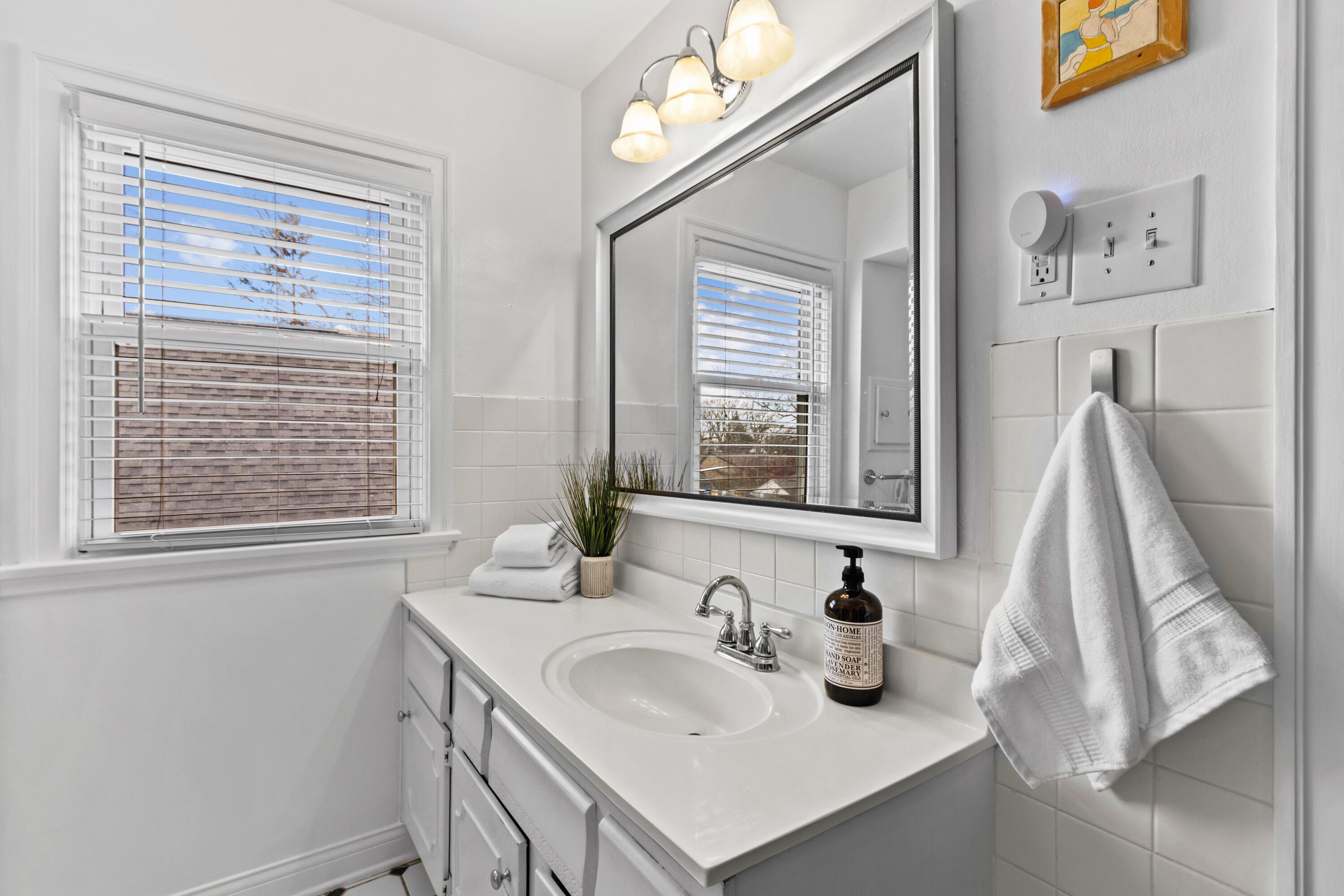 485 Fallis Road Columbus, OH 43214 - Photo 22 of 33 485 Fallis Road-23.jpg-FULL