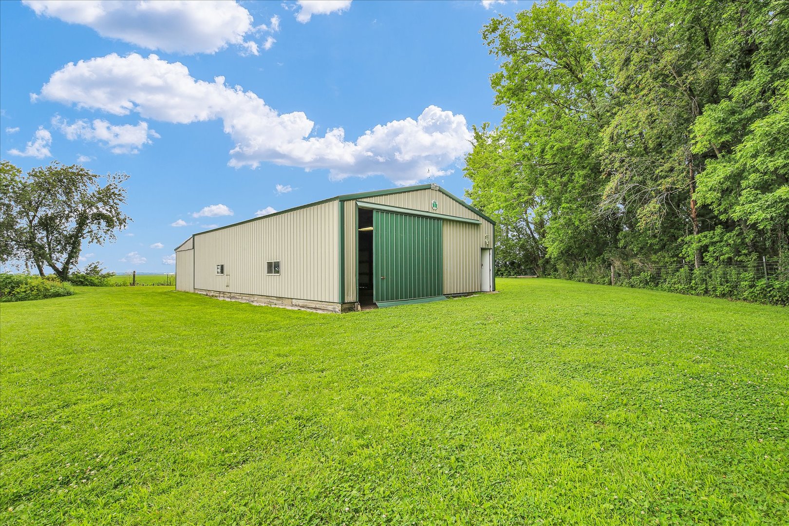 601 West Woodyard Avenue Ridge Farm, IL 61870 - Photo 34 of 38