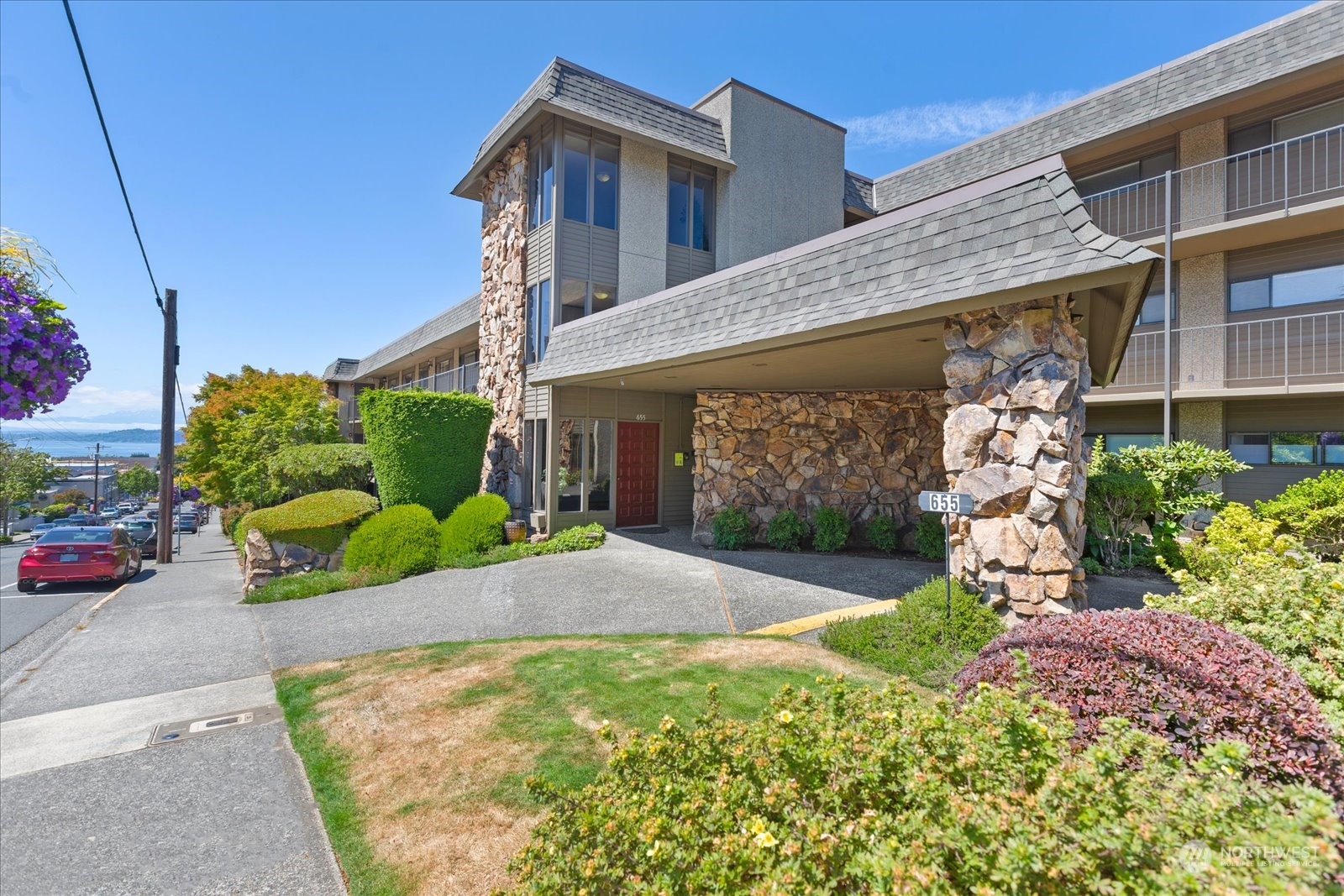 655 Main Street, Unit 202 Edmonds, WA 98020 - Photo 33 of 40