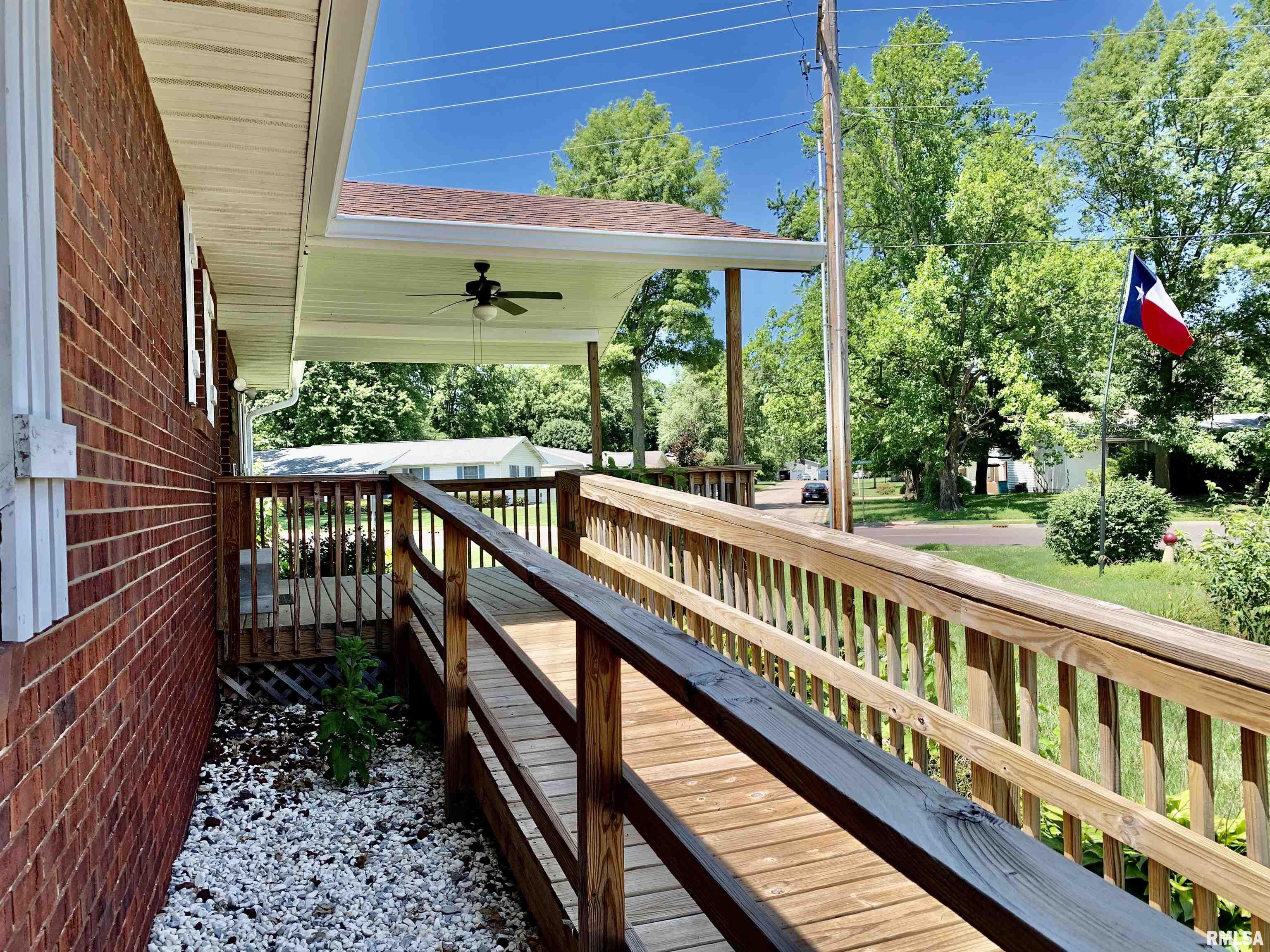 309 West Vandalia Road Jacksonville, IL 62650 - Photo 18 of 71