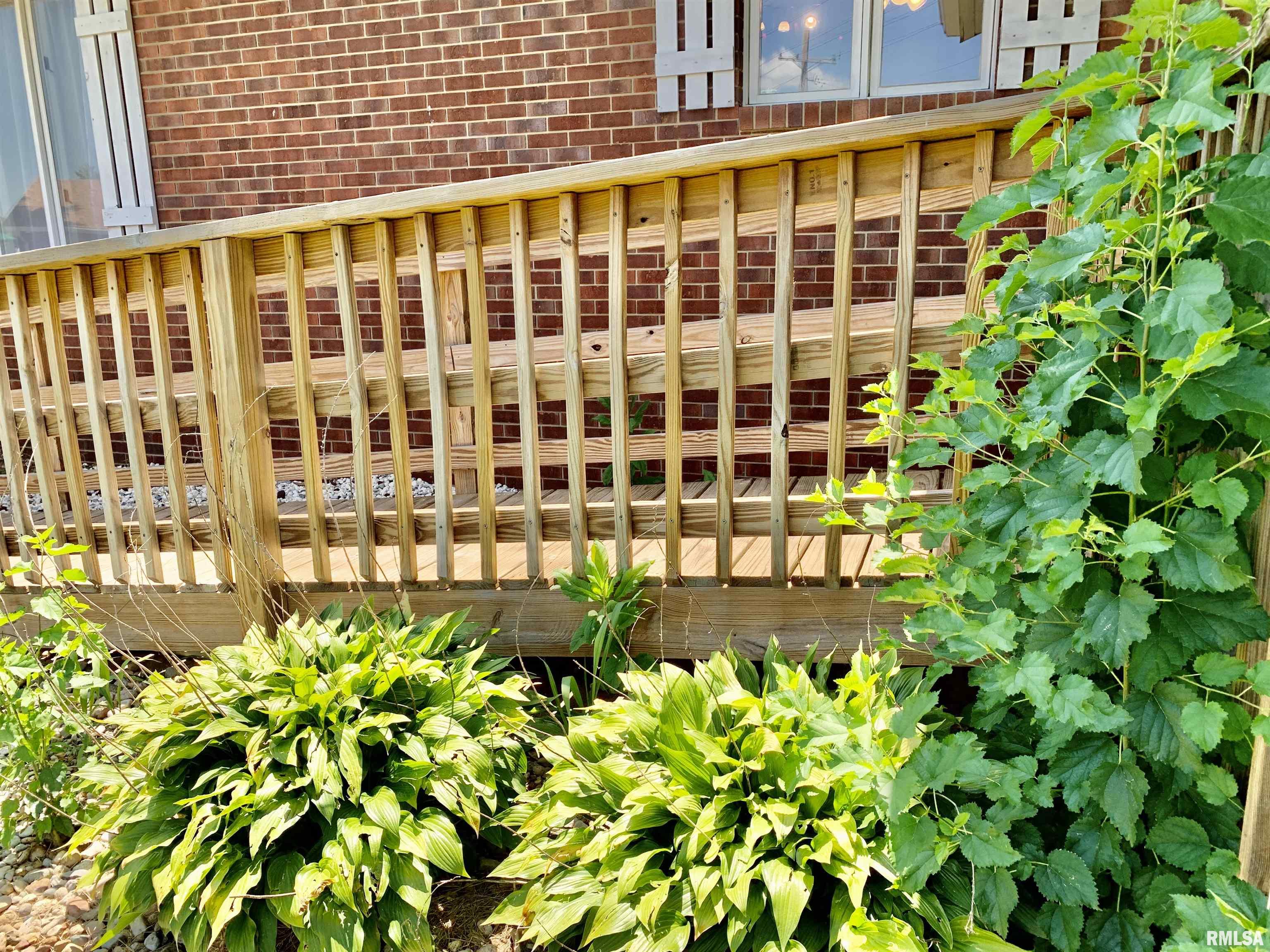 309 West Vandalia Road Jacksonville, IL 62650 - Photo 19 of 71