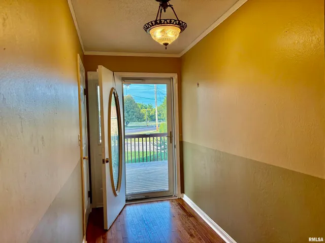 $225,000 | 309 West Vandalia Road, Jacksonville, IL 62650