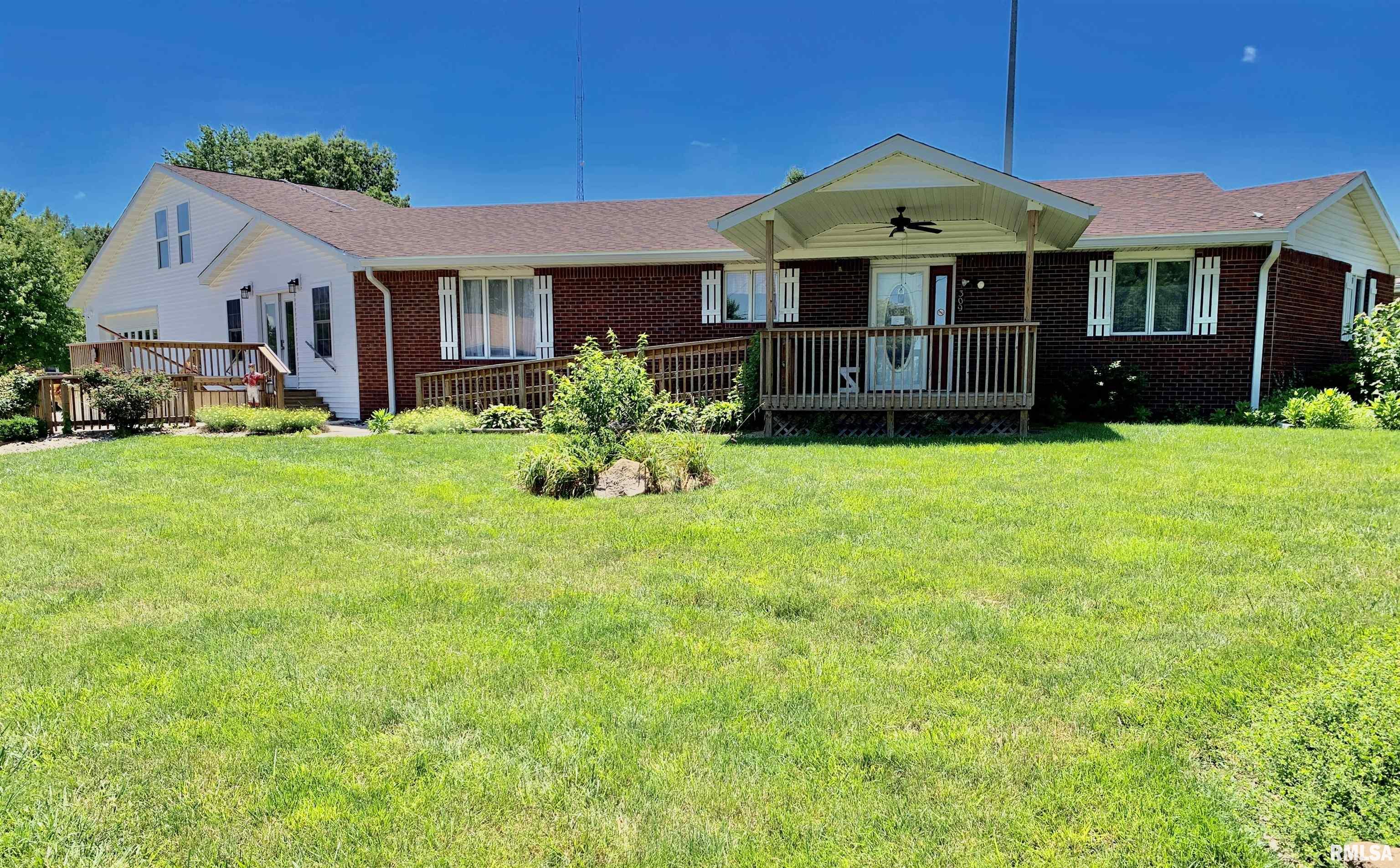 309 West Vandalia Road Jacksonville, IL 62650 - Photo 2 of 71