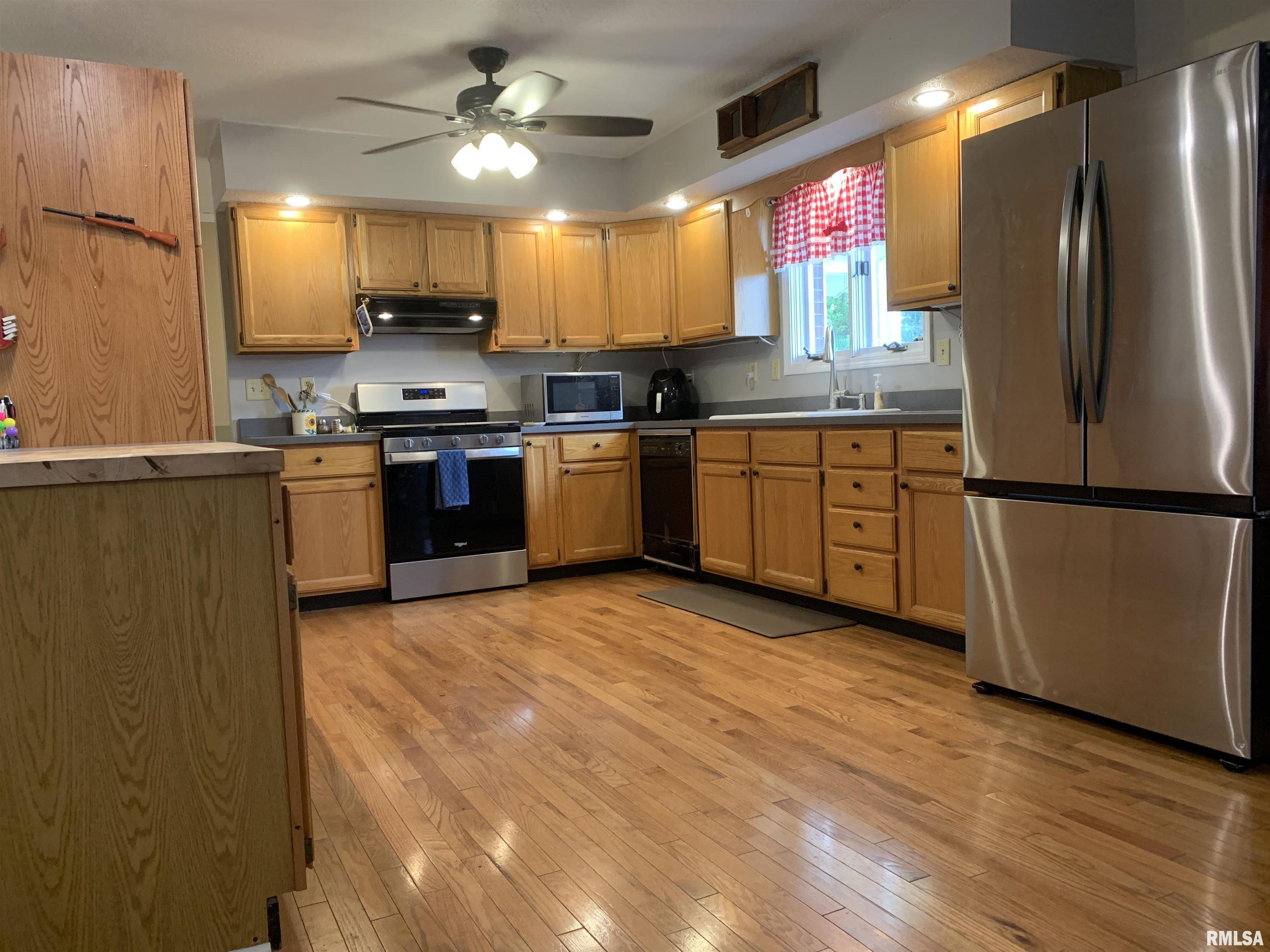 309 West Vandalia Road Jacksonville, IL 62650 - Photo 22 of 71