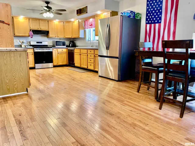 $225,000 | 309 West Vandalia Road, Jacksonville, IL 62650