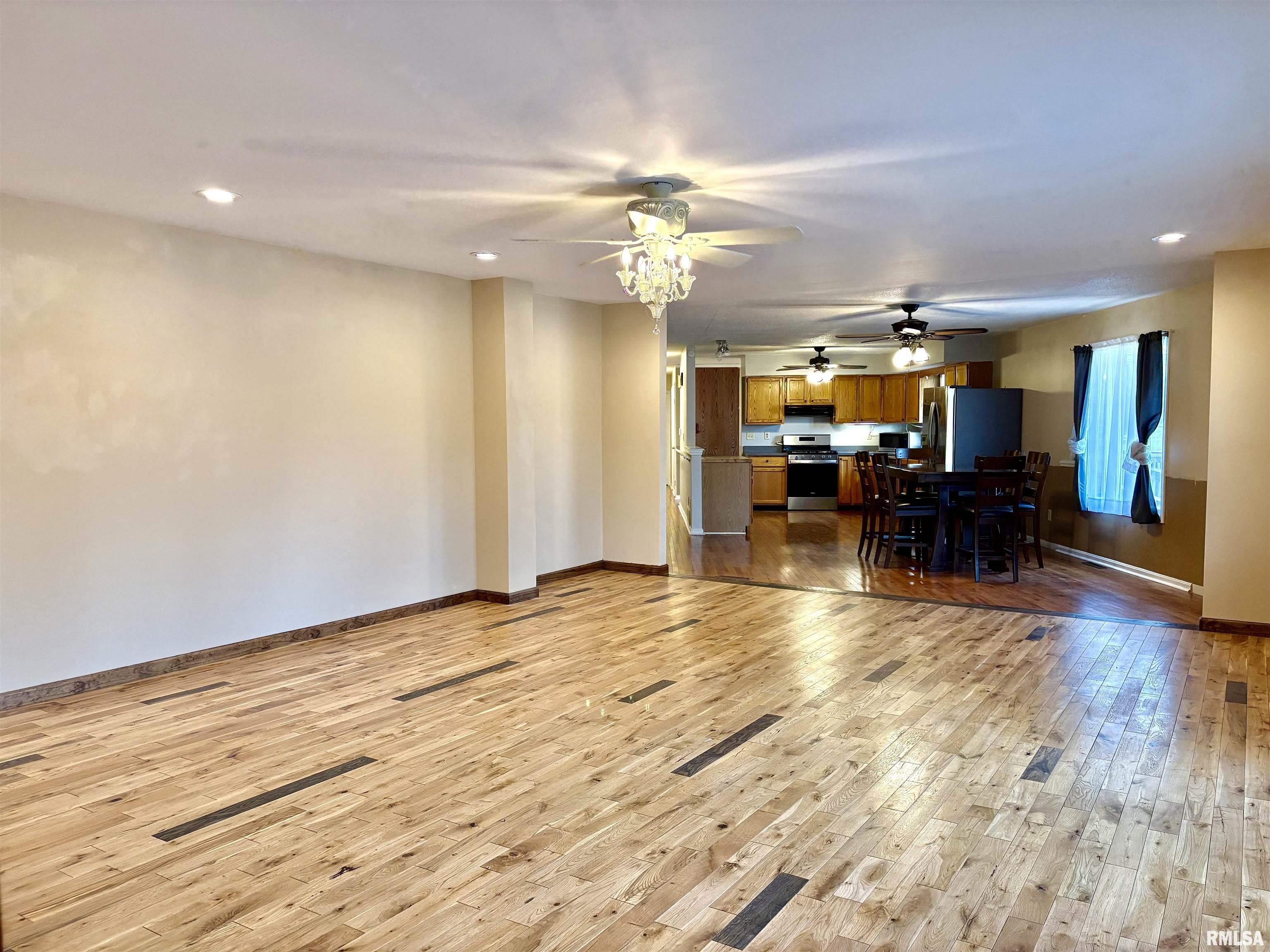 309 West Vandalia Road Jacksonville, IL 62650 - Photo 28 of 71