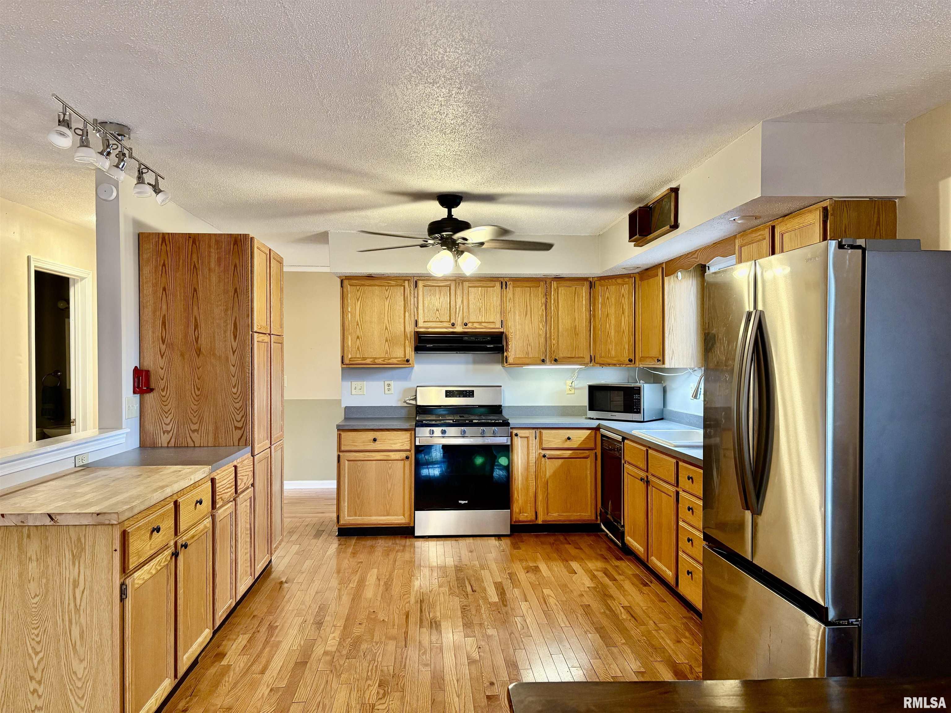 309 West Vandalia Road Jacksonville, IL 62650 - Photo 29 of 71