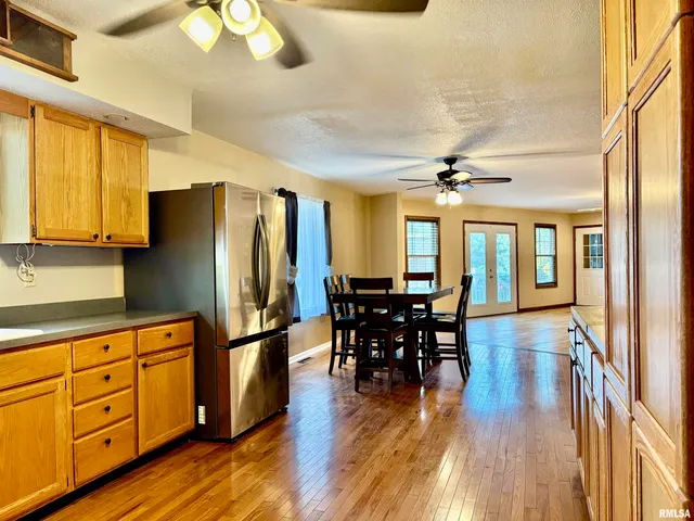 $225,000 | 309 West Vandalia Road, Jacksonville, IL 62650