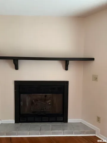 $225,000 | 309 West Vandalia Road, Jacksonville, IL 62650