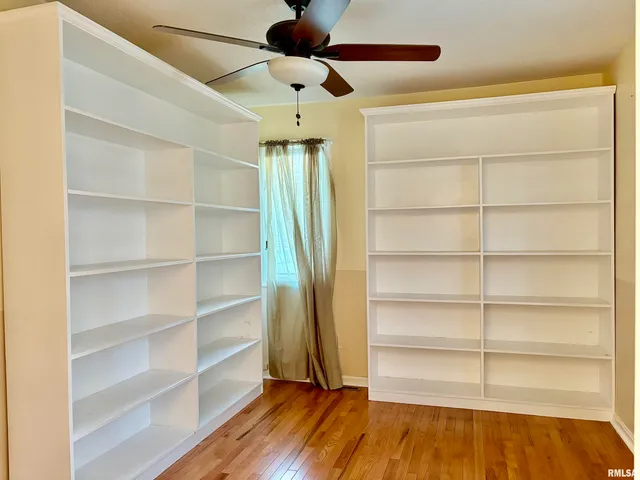 $225,000 | 309 West Vandalia Road, Jacksonville, IL 62650