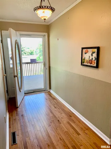 $225,000 | 309 West Vandalia Road, Jacksonville, IL 62650