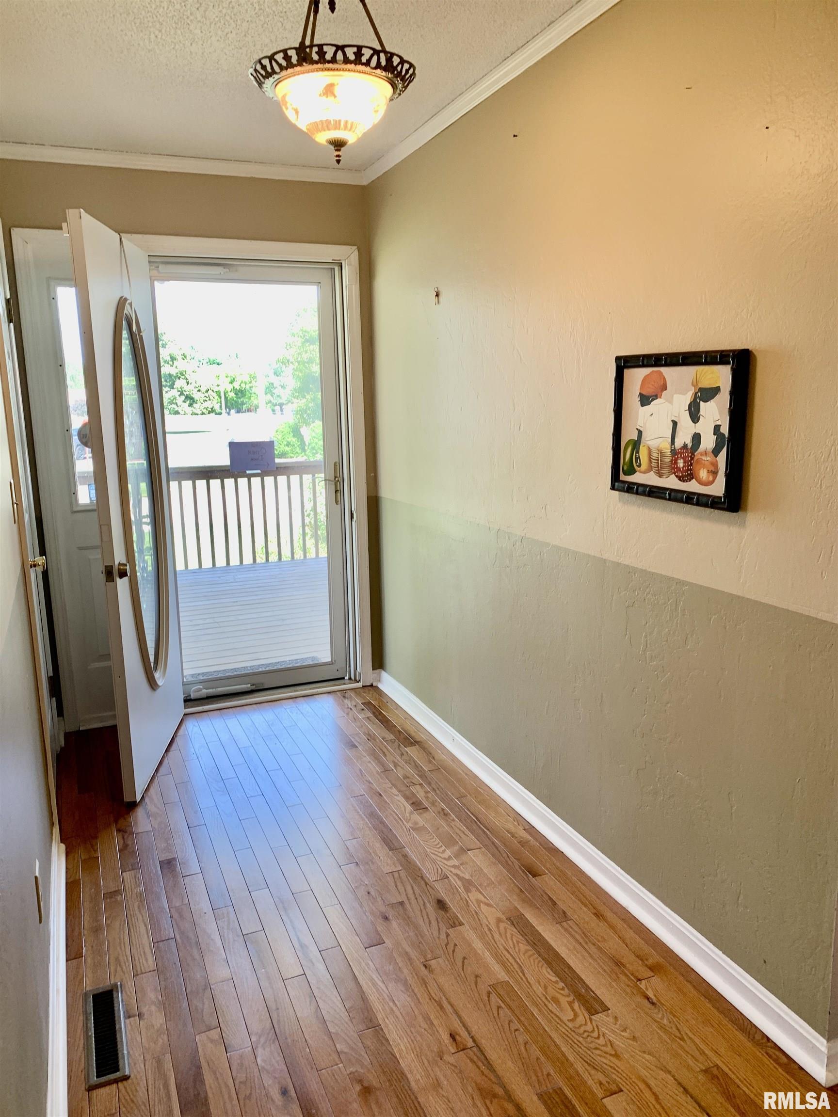 309 West Vandalia Road Jacksonville, IL 62650 - Photo 42 of 71