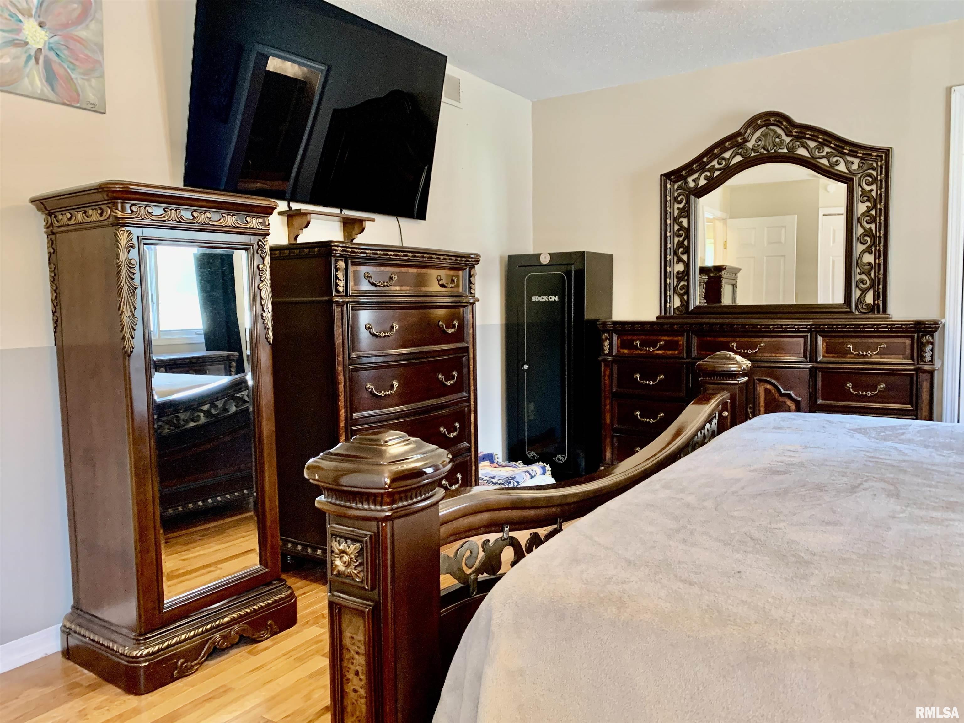 309 West Vandalia Road Jacksonville, IL 62650 - Photo 47 of 71