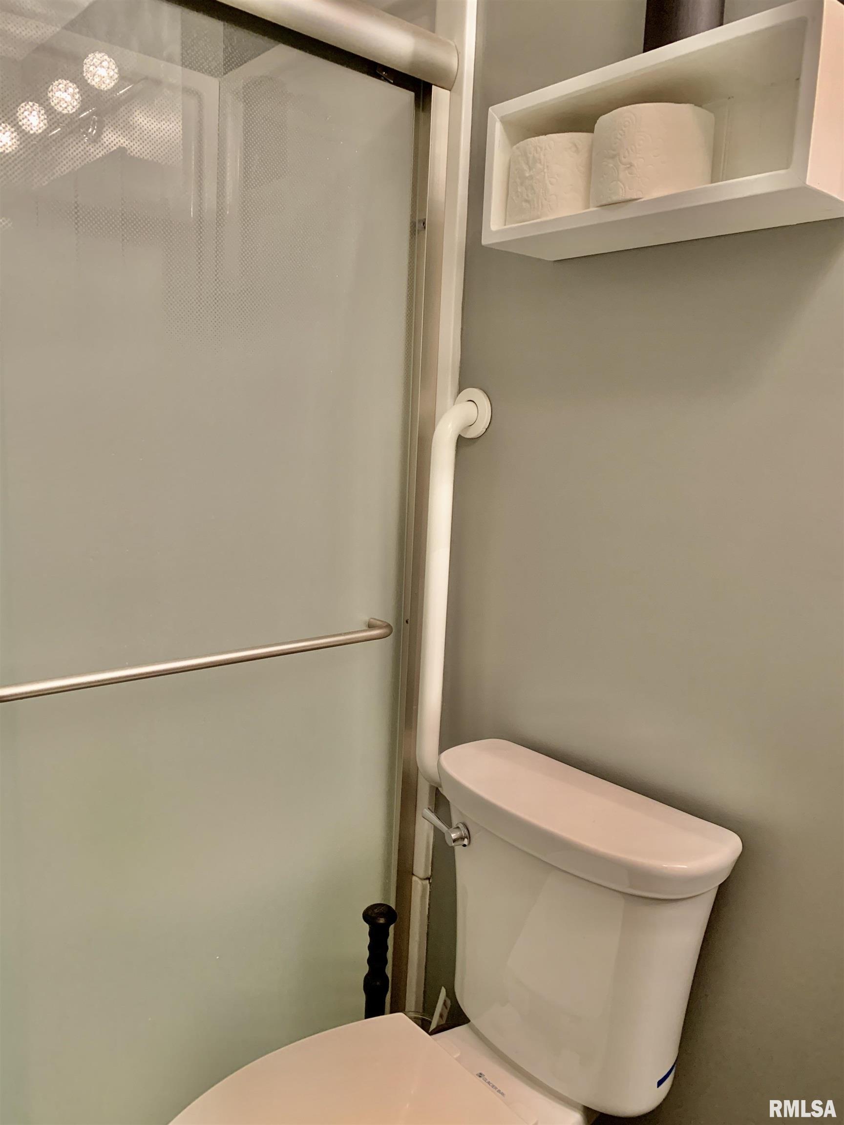 309 West Vandalia Road Jacksonville, IL 62650 - Photo 57 of 71