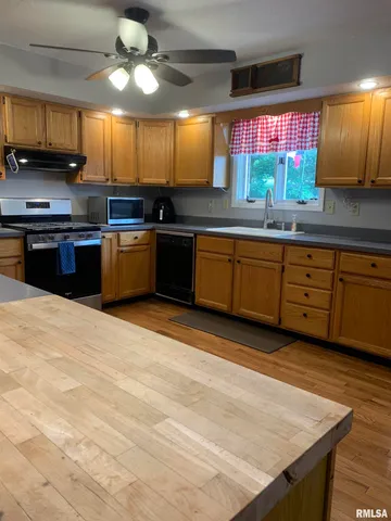 $225,000 | 309 West Vandalia Road, Jacksonville, IL 62650