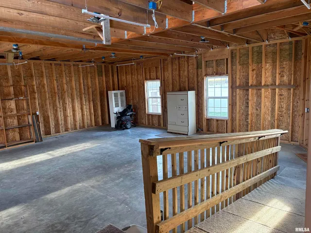 $225,000 | 309 West Vandalia Road, Jacksonville, IL 62650