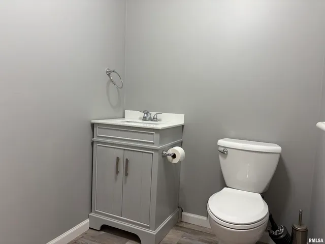 $225,000 | 309 West Vandalia Road, Jacksonville, IL 62650