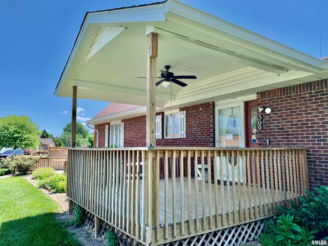 $225,000 | 309 West Vandalia Road, Jacksonville, IL 62650