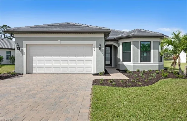$650,000 | 2107 Freemont Way, Naples, FL 34120