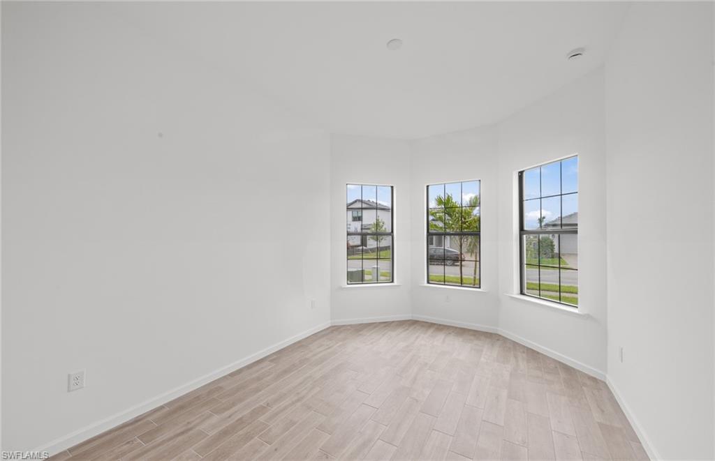 2107 Freemont Way Naples, FL 34120 - Photo 15 of 34